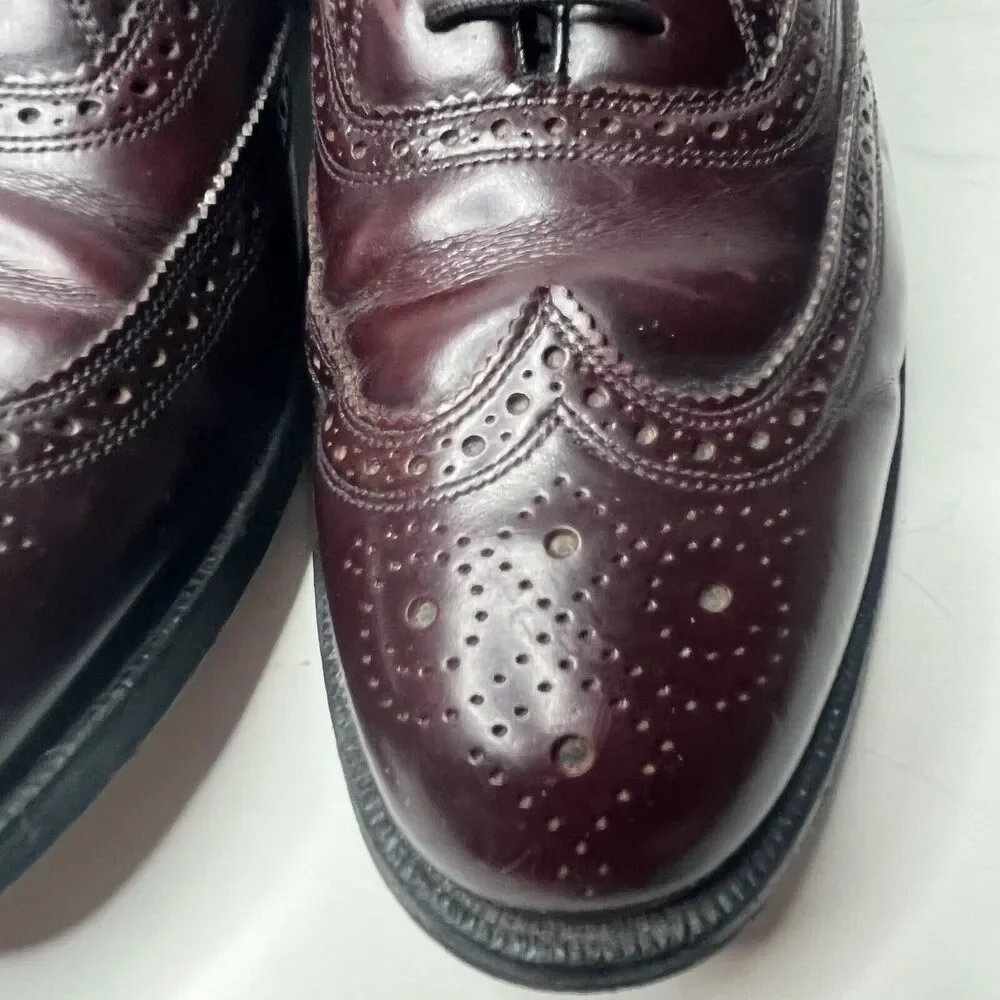 The Florsheim Shoe Burgundy Leather Full Brogue Dress Shoes Mens Size 6.5 D